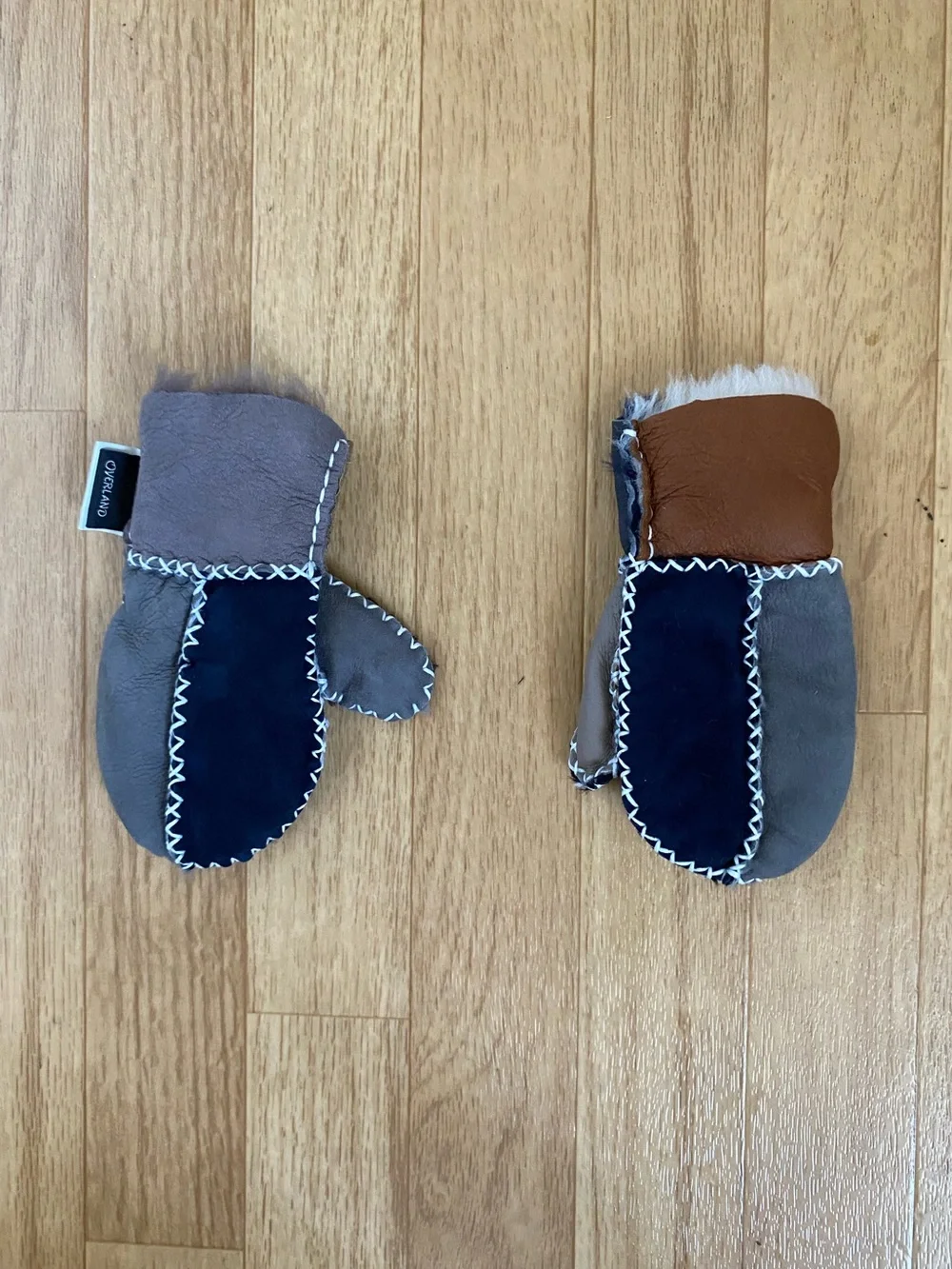 OVERLAND Shearling Sheepskin Leather Suede Baby Mittens Size 0-12 Month